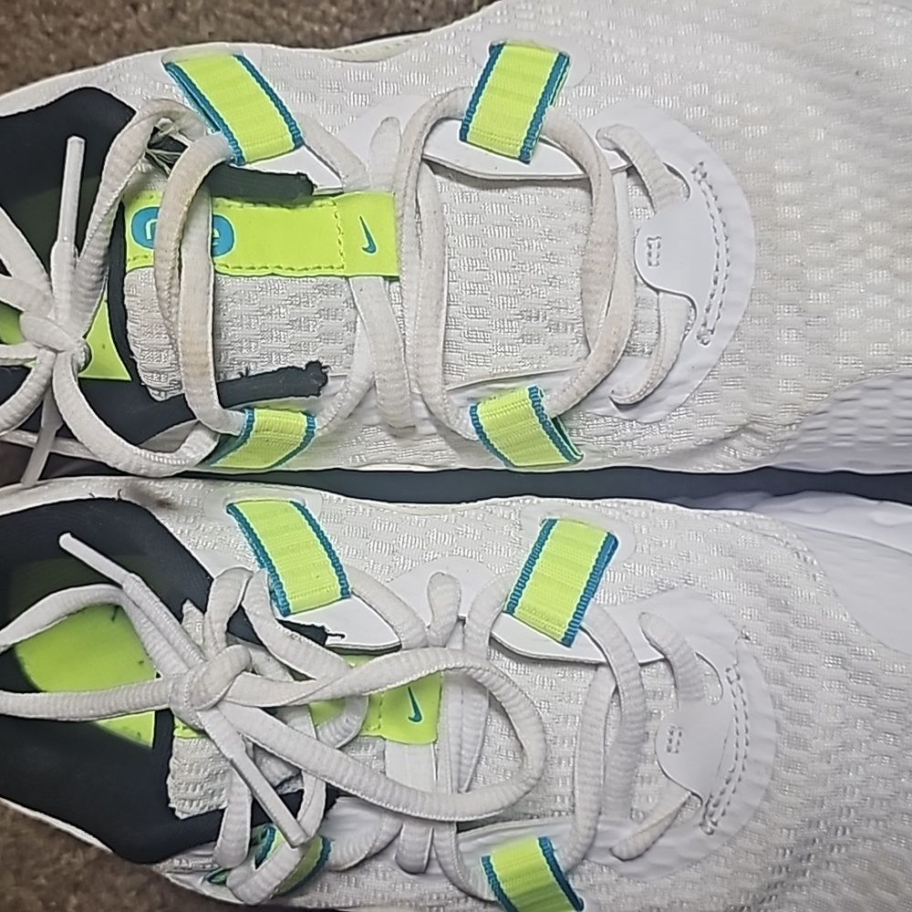 Nike Renew Retaliation TR 2 'White Volt - Picture 7 of 10